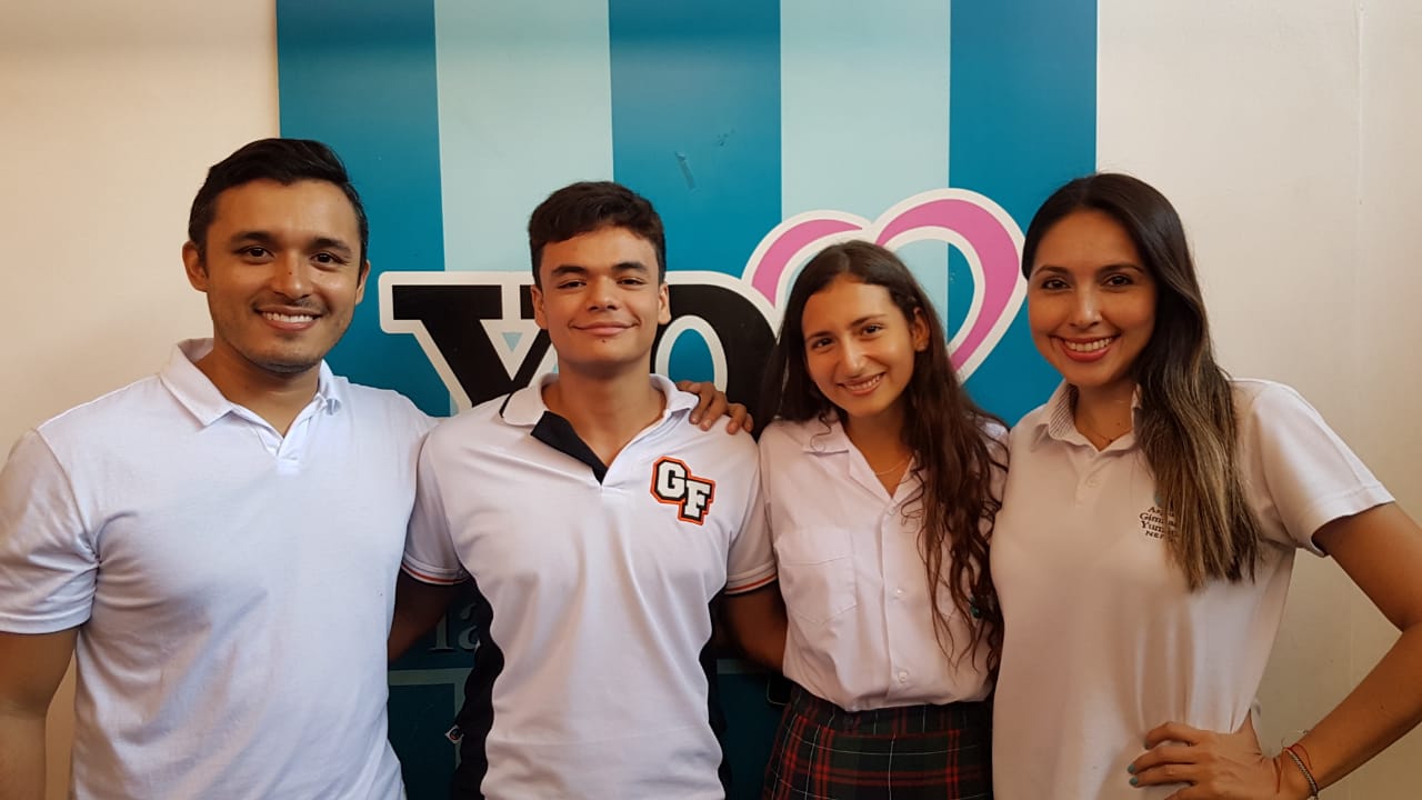 Julián Pinilla, community manager de Aspaen Neiva; Santiago Plata Toledo, Mariana Vargas Díaz y Astrid Puente, coordinadora de Comunicaciones.
